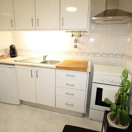 Apartment Nas Olaias A 5 Minutos Da Faculdade Isel E Ist